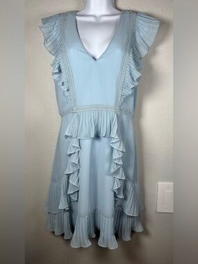 BCBG MAXAZRIA Light Crystal Blue Ruffled V Neck Mini Flounce Dress NWT Size 6